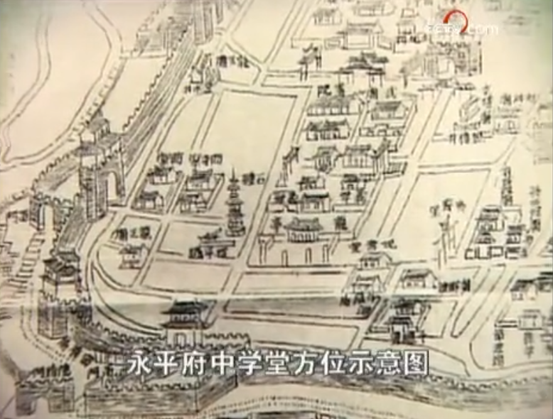 但是坚韧而又有远见的赵纫兰硬是"逼"着他返回永平府中学堂继续读书