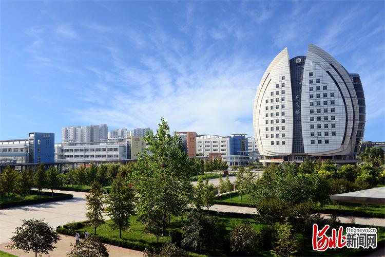 荣昊)7月3日,河北卫视《我中国少年》第四季将走进石家庄二中实验学校