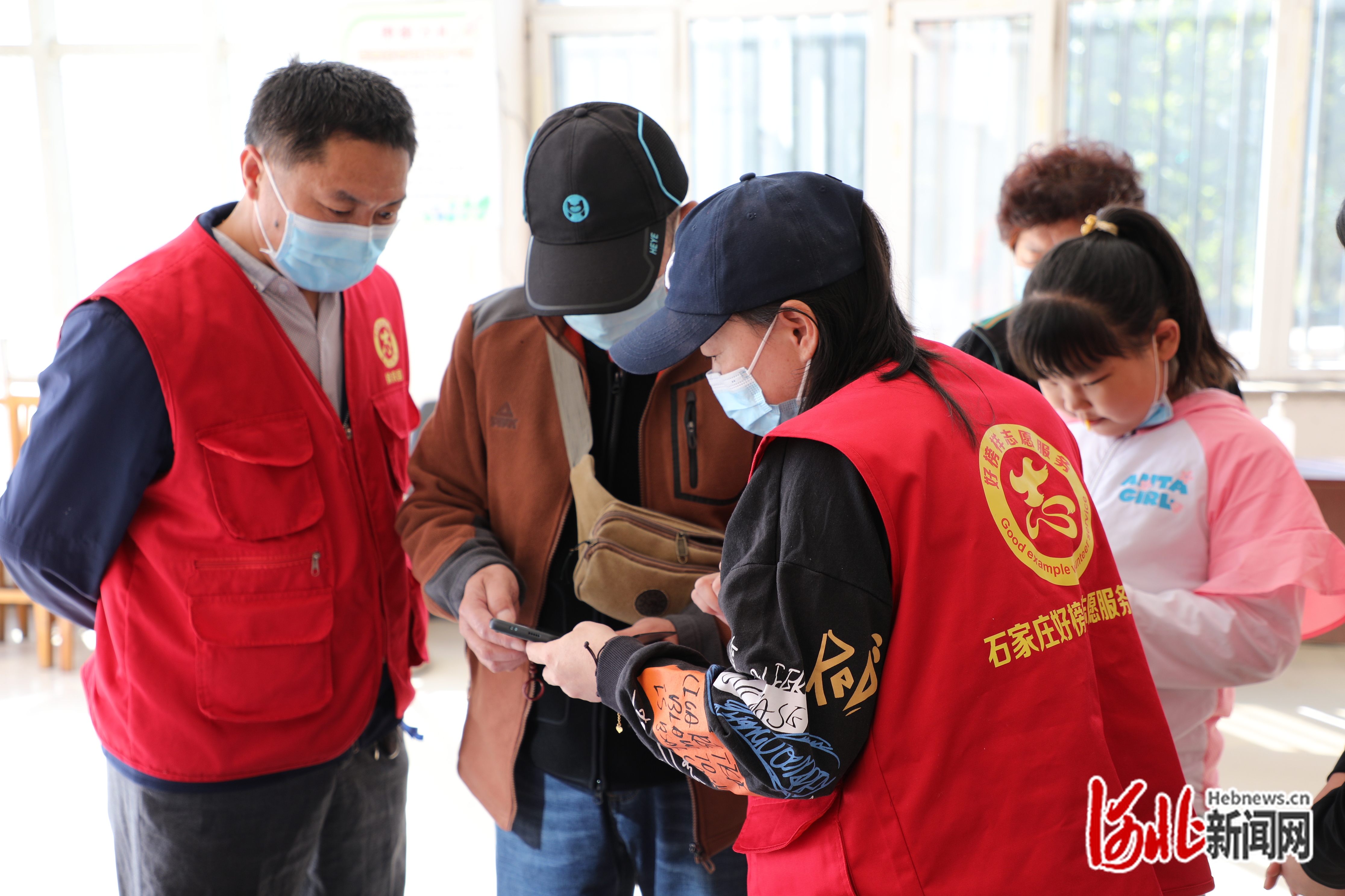 1664881093546311.jpg 志愿者身影+.JPG