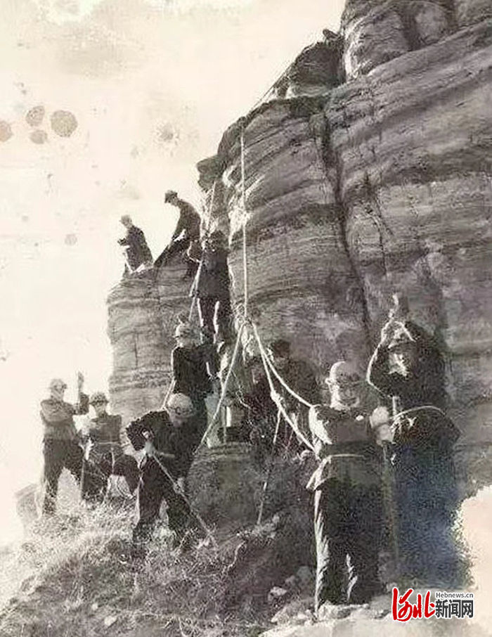 绵右渠银龙潜飞渡槽3_副本.jpg