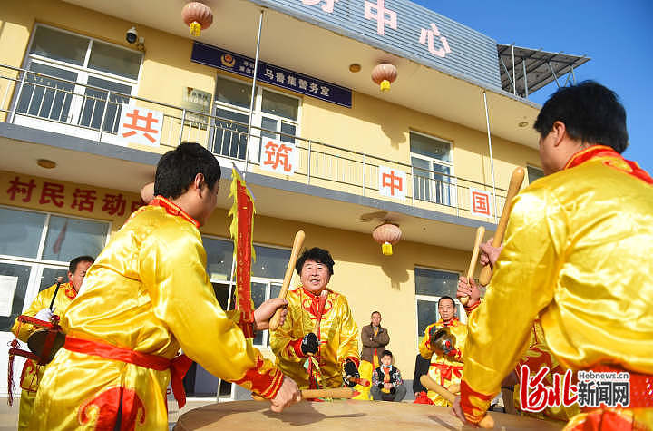 河北平乡：黄巾太平鼓庆新春闹元宵1.jpg