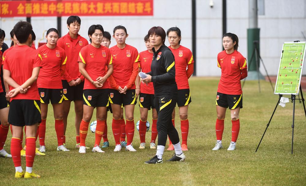 水庆霞：希望中国女足一步步打好今年“三大赛”