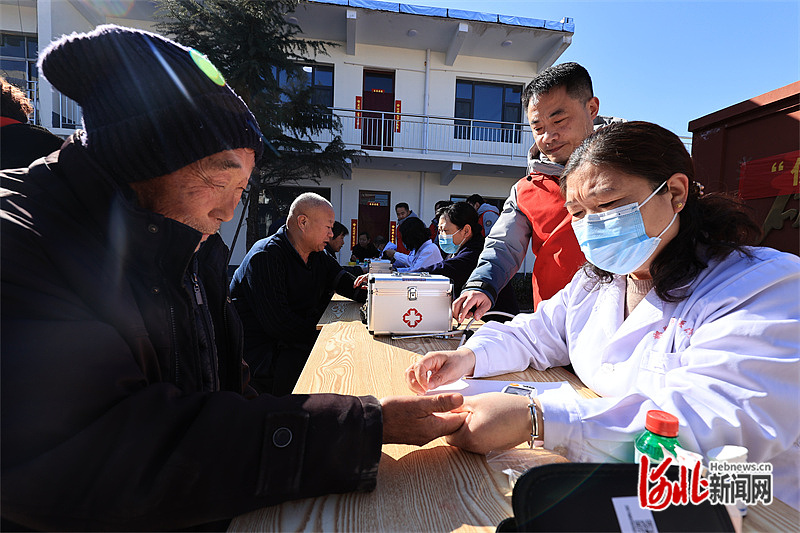 河北邯郸成立首支社会力量组建的拥军医疗志愿服务队