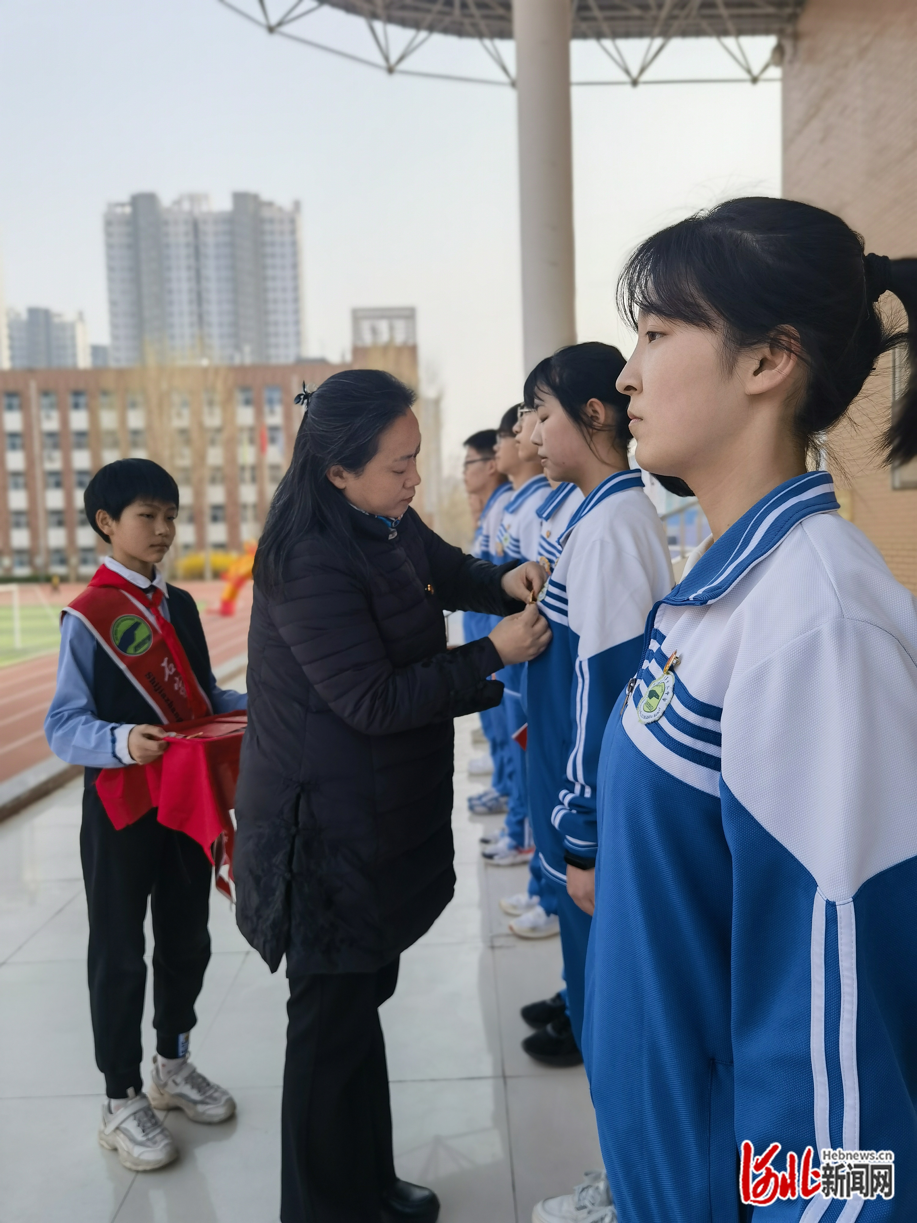 石家庄市第十三中学举行成人节仪式