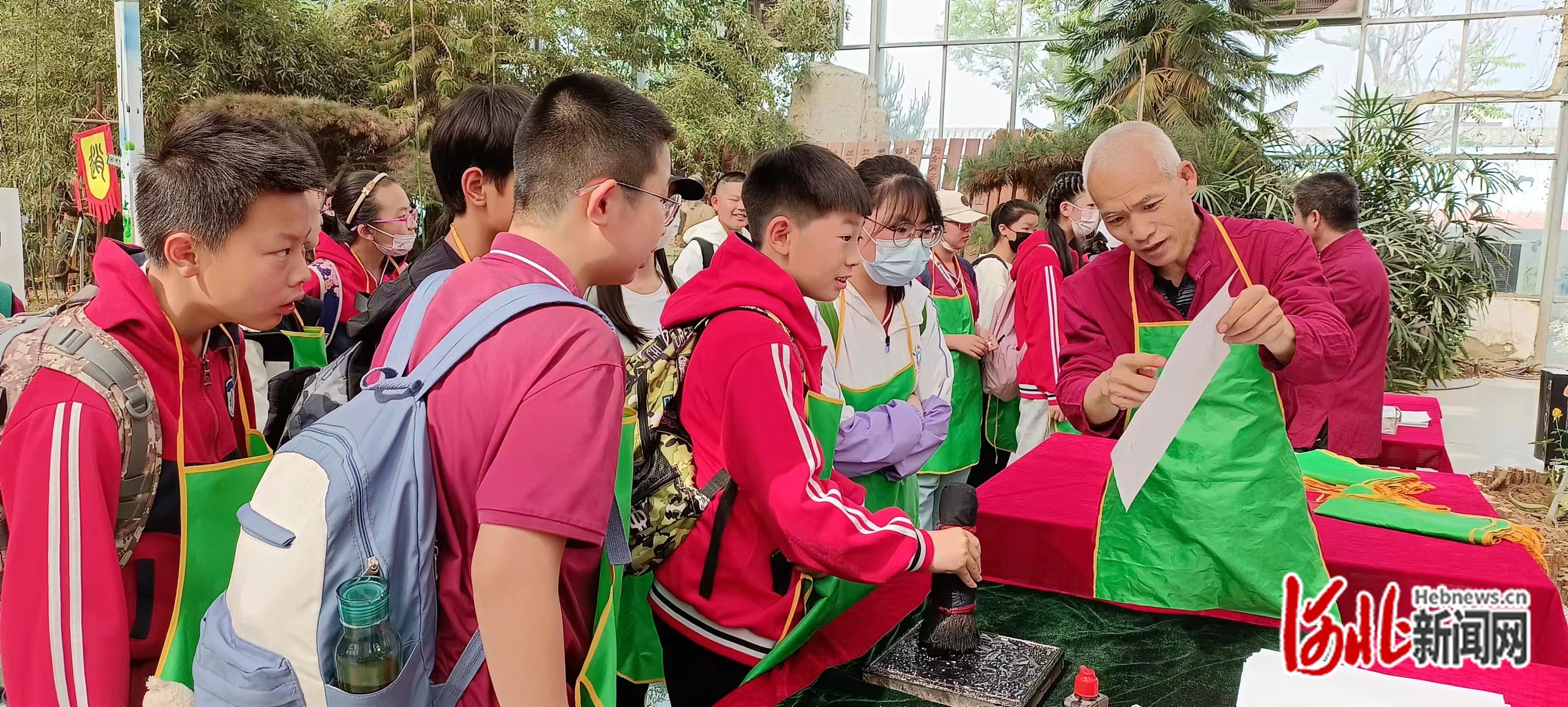 石家庄市都市新城小学举行非遗主题研学