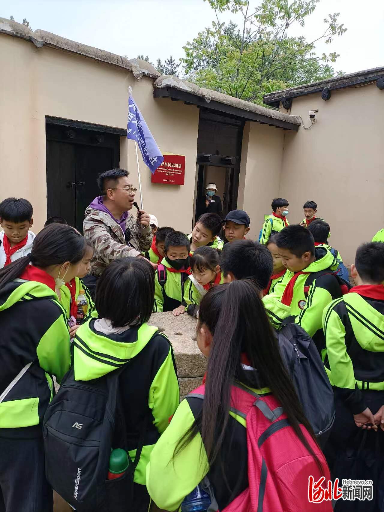 石家庄市中塔口小学举行红色主题研学活动