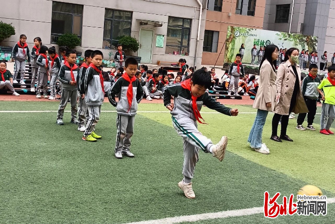 石家莊市公園城小學舉行第三屆體育嘉年華活動