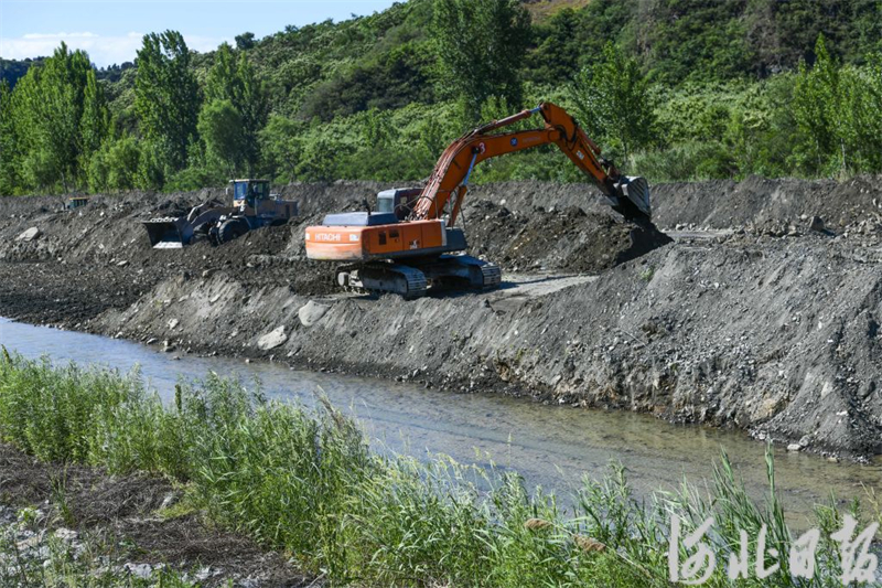 河北迁西：河道清淤保安全2.jpg