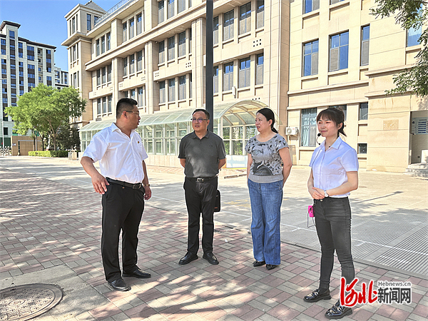 国培计划2022河北省初中骨干校长能力提升培训项目组赴正定新区第一