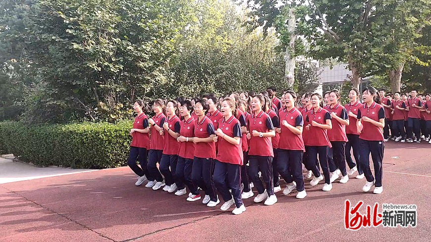 石家庄市第二十二中学举行秋季趣味运动会