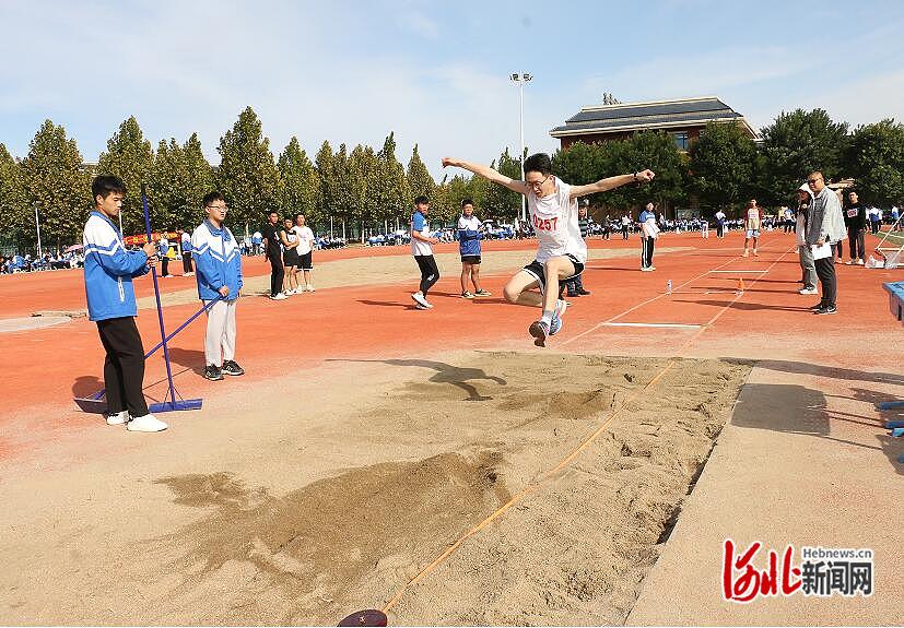 石家庄装备制造学校举行第二十届校园体育节暨田径运动会