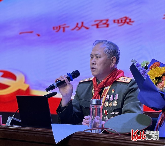 王进才同志用生动的语言讲述了自己小时候的生活,参军的过程以及参加