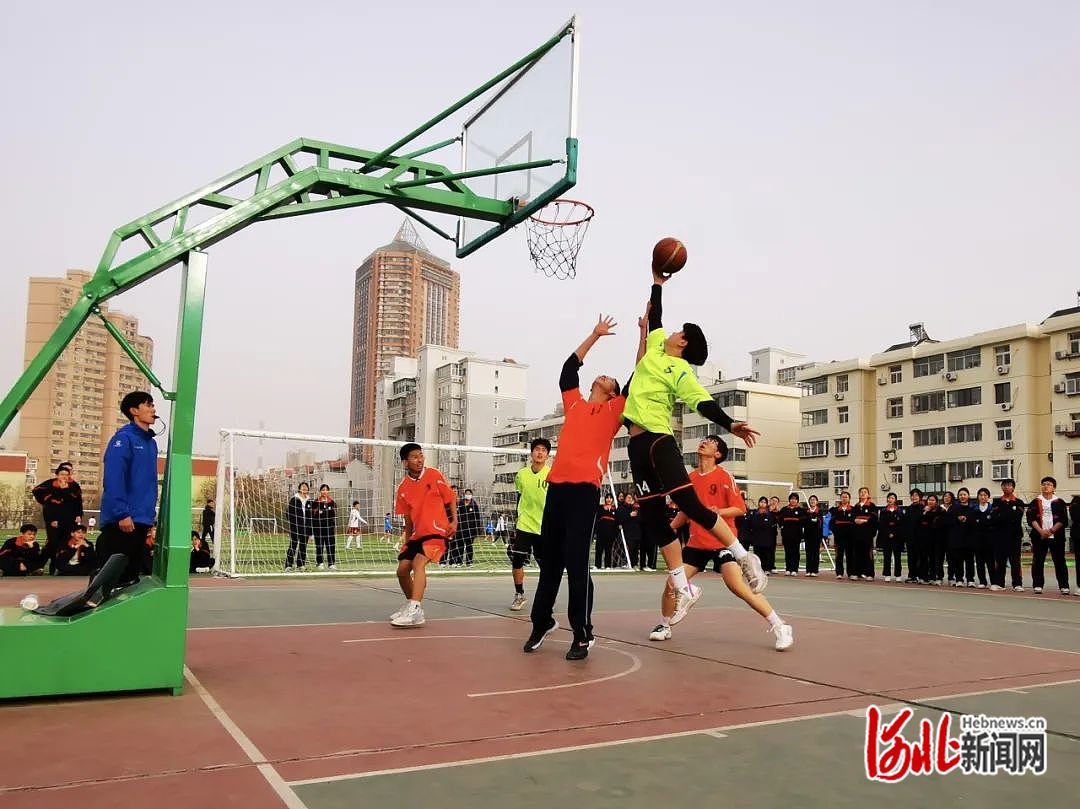 石家庄市第二十三中高中部举行篮球联赛