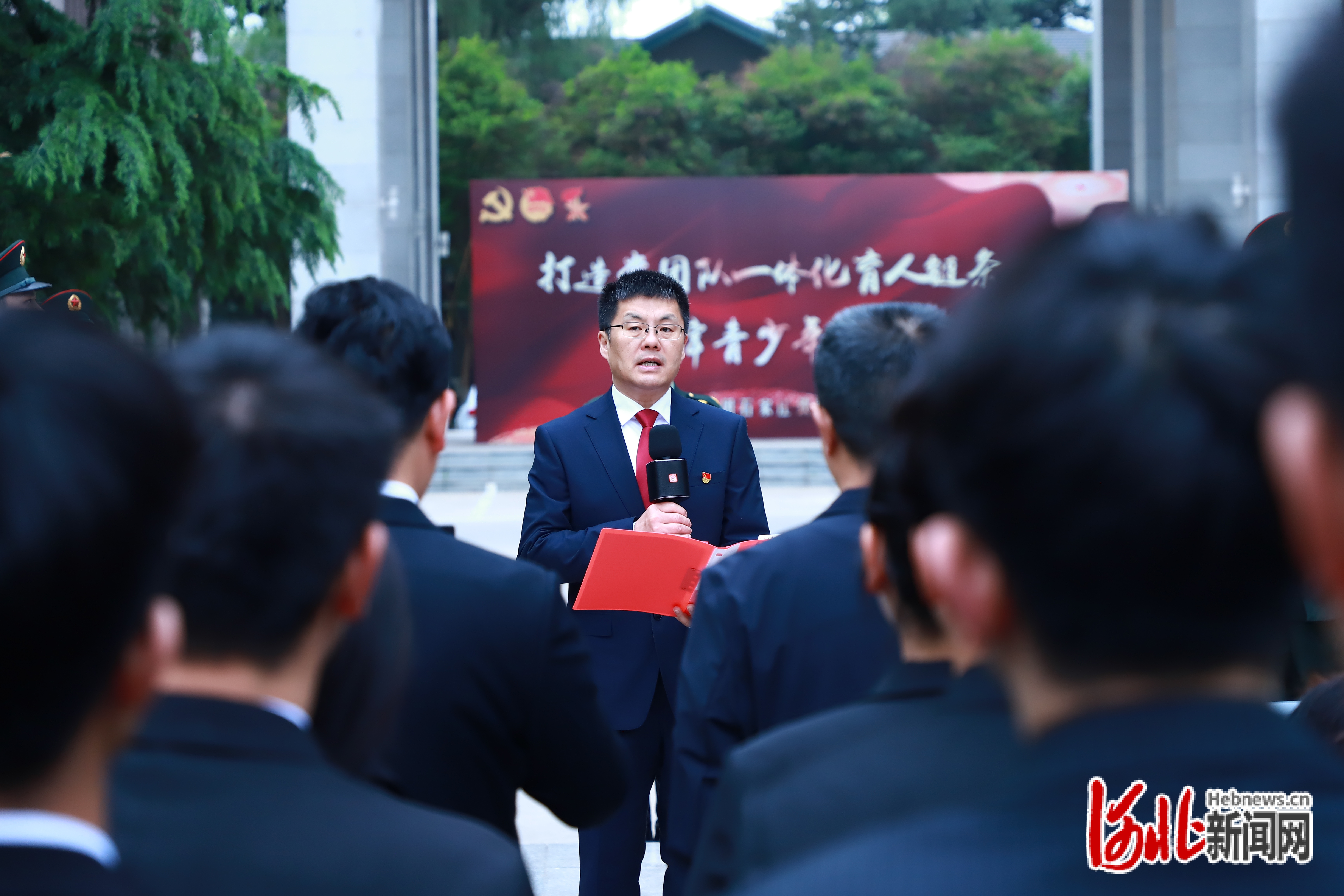 石家庄铁道大学举行"五四"青年节主题国旗下讲话