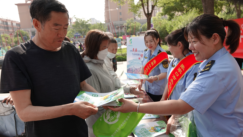 张家口市生态环境局怀安县分局开展国际生物多样性日宣传活动