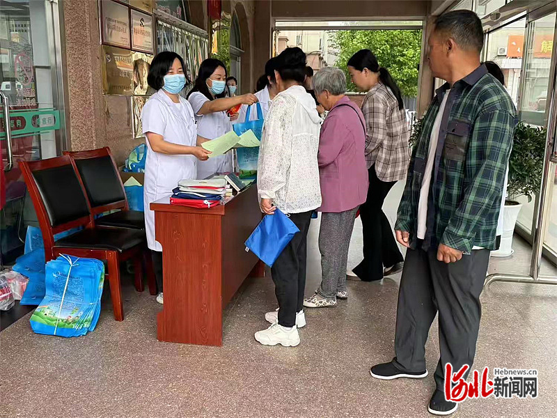 河北各地开展"5·29会员活动日"宣传服务活动(二)