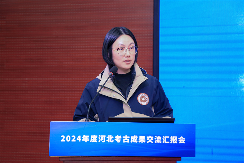 黄盼.jpg