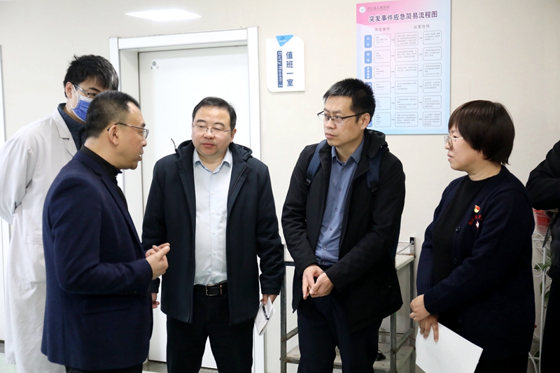 九游体育网站：河北工业大学电子信息工程学院领导到访河北省儿童医院(图2)