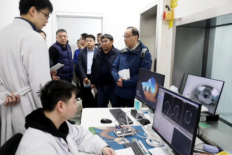 九游体育网站：河北工业大学电子信息工程学院领导到访河北省儿童医院(图4)